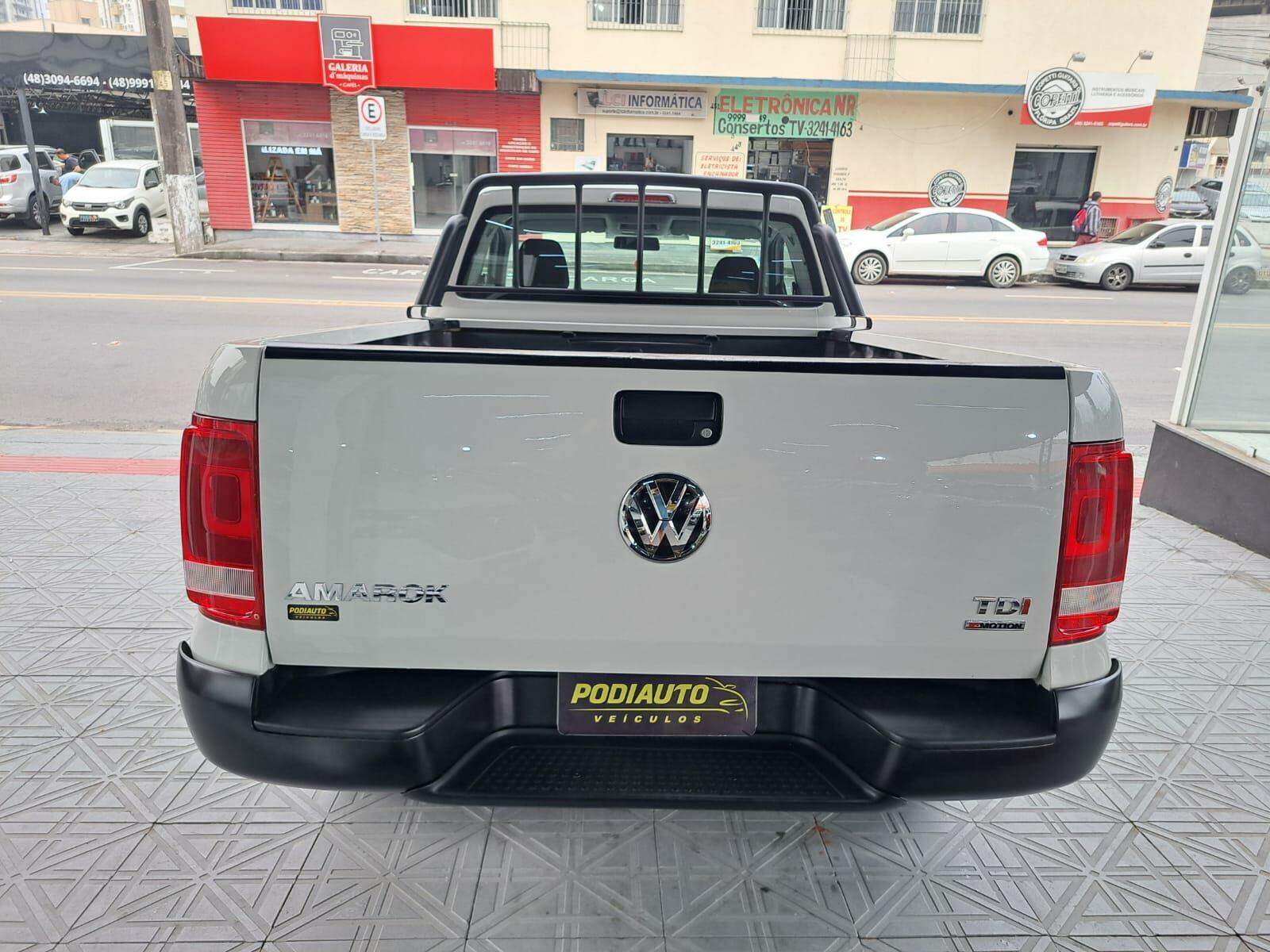 Volkswagen Amarok CABINE SIMPLES 4X4 COM 41 MIL KM UNICO DONO  2017