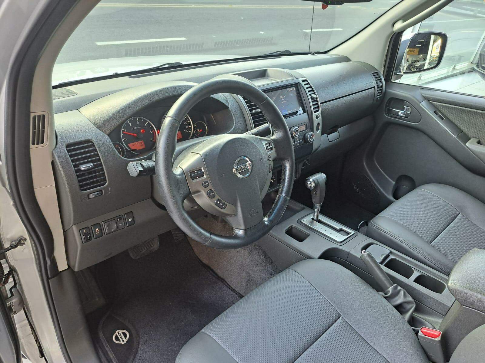 Nissan Frontier SL 4X4 DIESEL AUTOMATICA (SERI 10 ANOS ) 2013