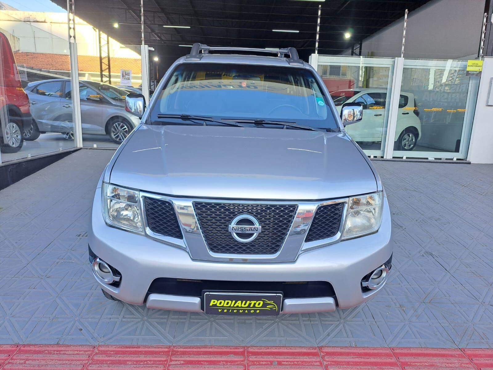 Nissan Frontier SL 4X4 DIESEL AUTOMATICA (SERI 10 ANOS ) 2013