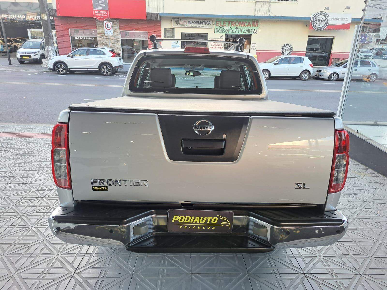 Nissan Frontier SL 4X4 DIESEL AUTOMATICA (SERI 10 ANOS ) 2013