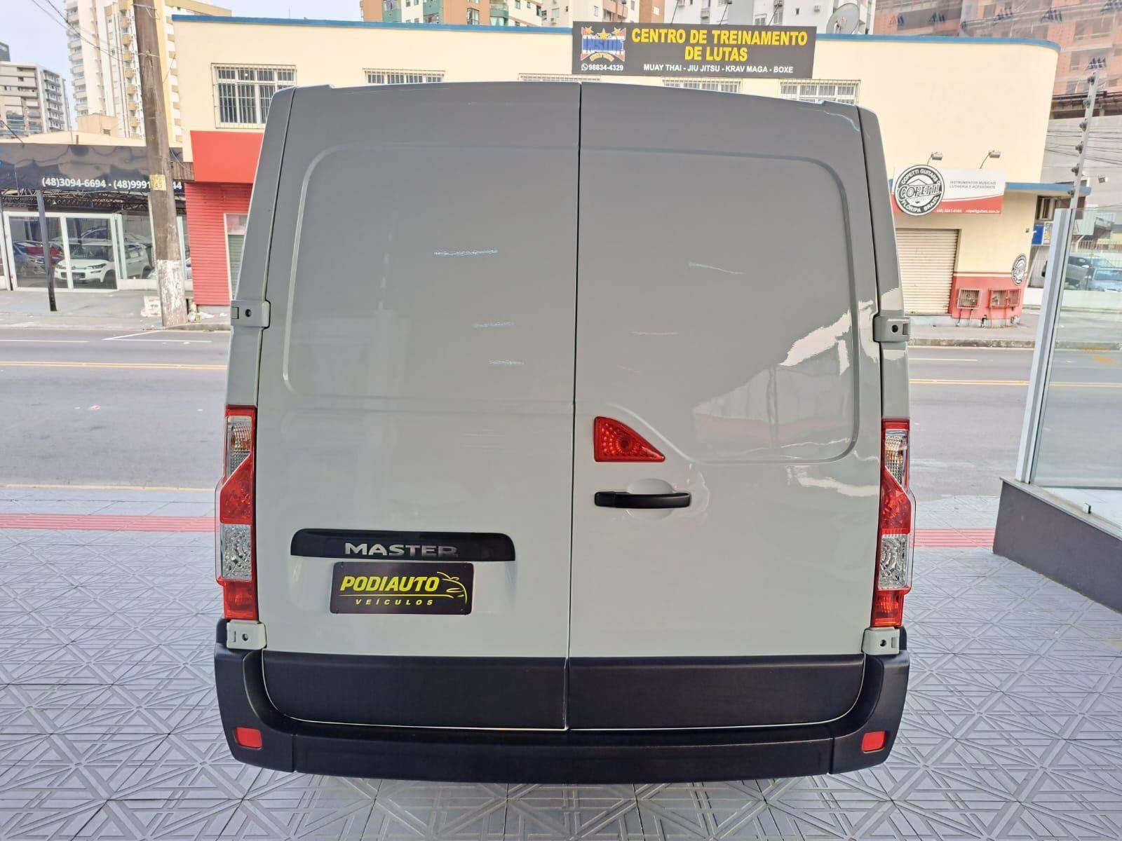 Renault Master FURGAO DIESEL COM 57 MIL KM  2021