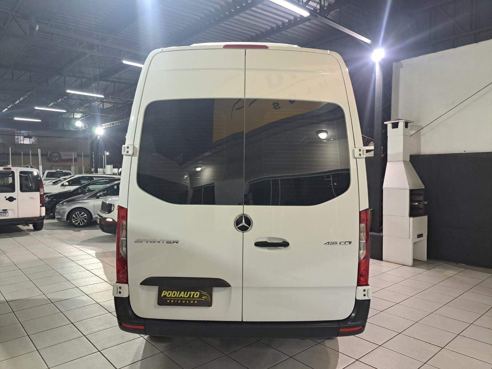 Mercedes-Benz Sprinter 416 VAN 16 LUGARES  2022