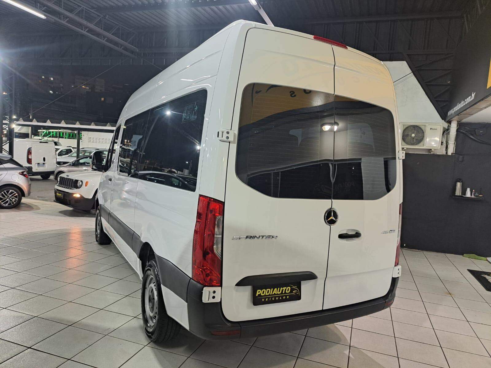 Mercedes-Benz Sprinter 416 VAN 16 LUGARES  2022