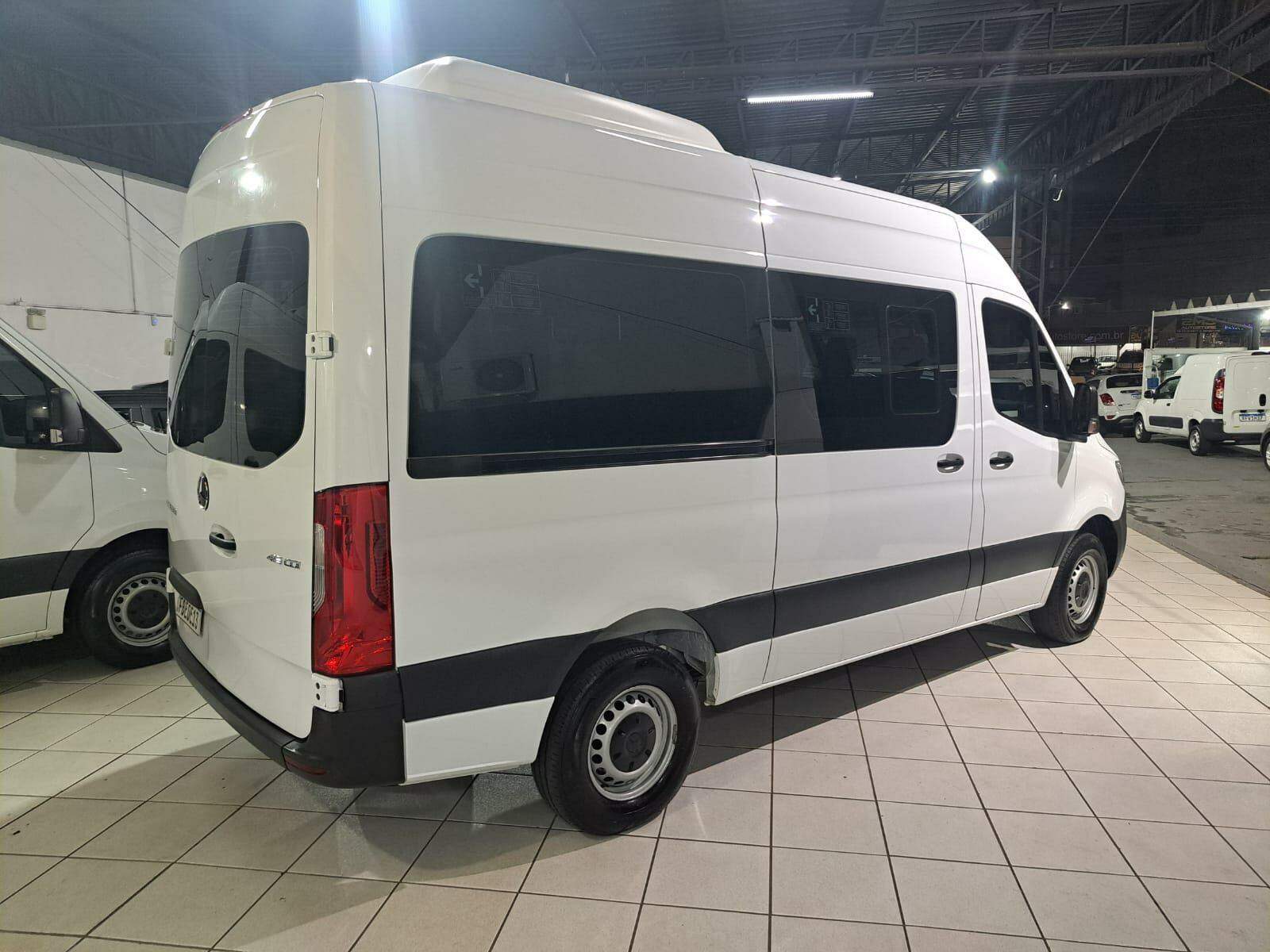 Mercedes-Benz Sprinter 416 VAN 16 LUGARES  2022