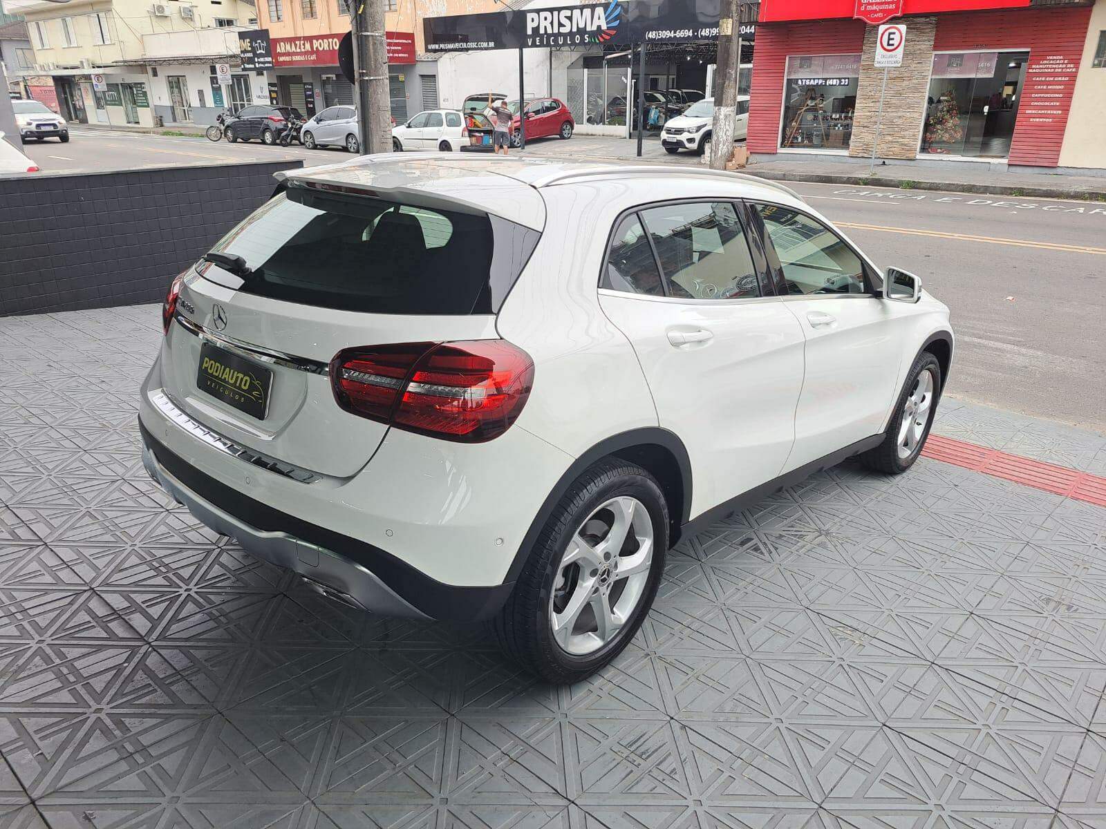 Mercedes-Benz Gla 200 Advance 1.6 Flex  48 MIL KM  2020