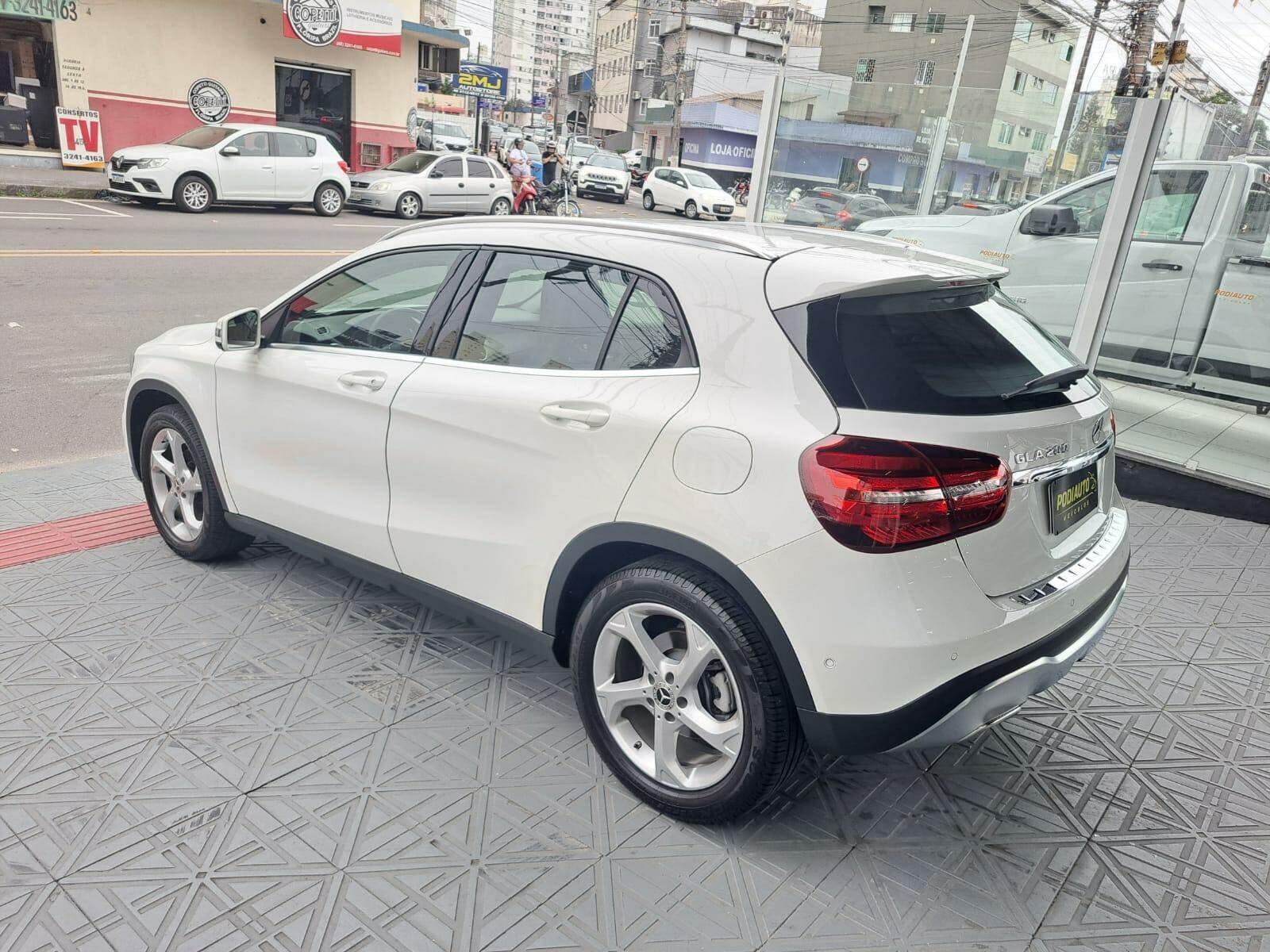 Mercedes-Benz Gla 200 Advance 1.6 Flex  48 MIL KM  2020