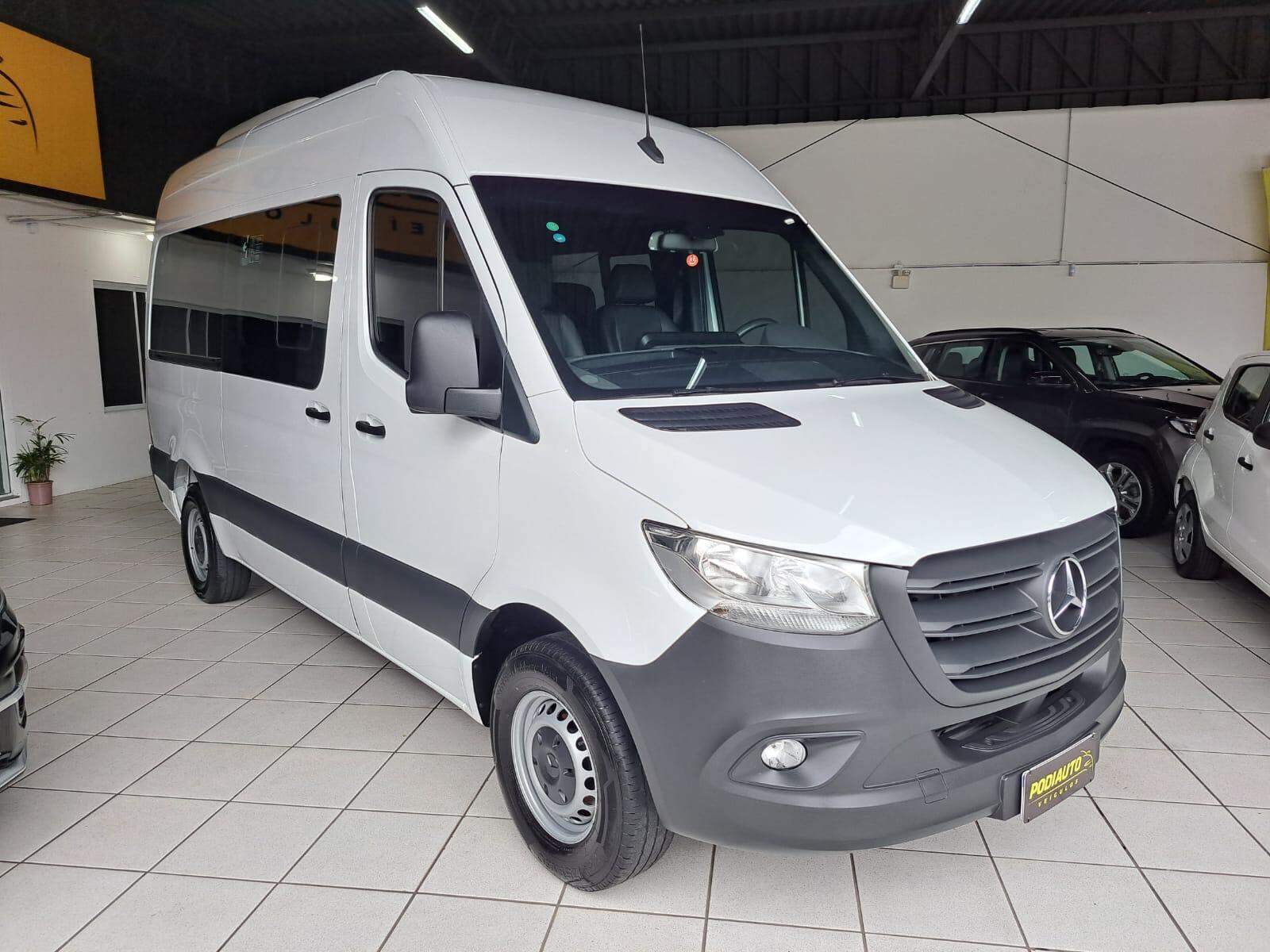 Mercedes-Benz Sprinter 416 VAN 16 LUGARES  71 MIL KM  2022