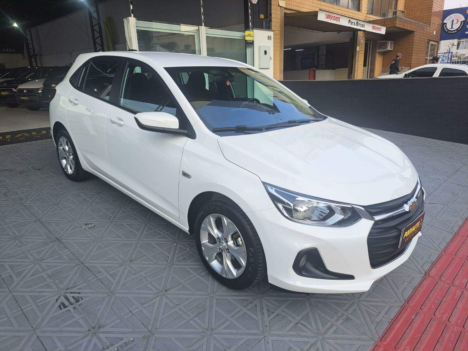 Chevrolet Onix LTZ 1.0 TURBO COM 6 MIL KM NA GARANTIA DE FABRICA  2024