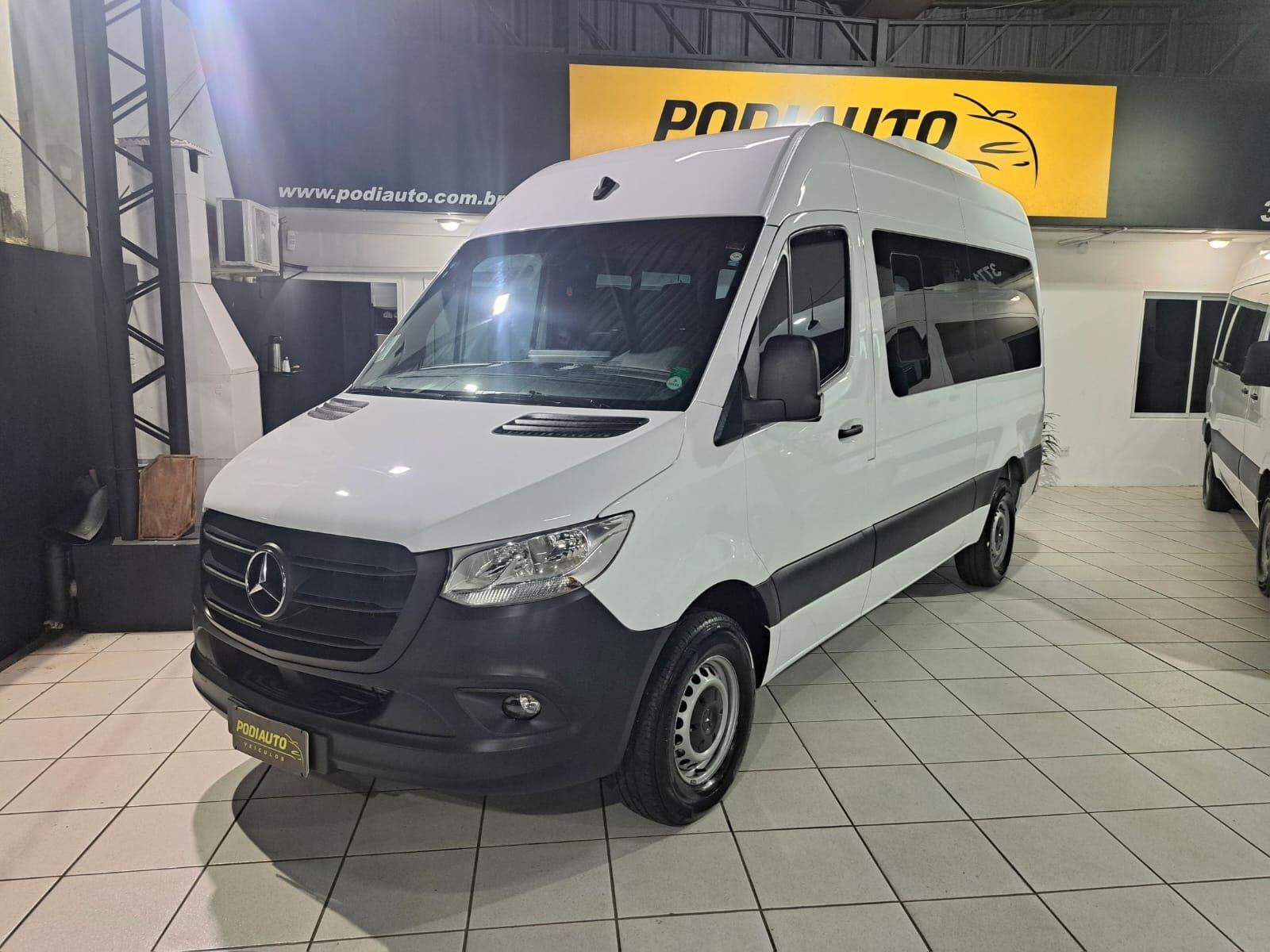 Mercedes-Benz Sprinter 416 VAN 16 LUGARES  2022