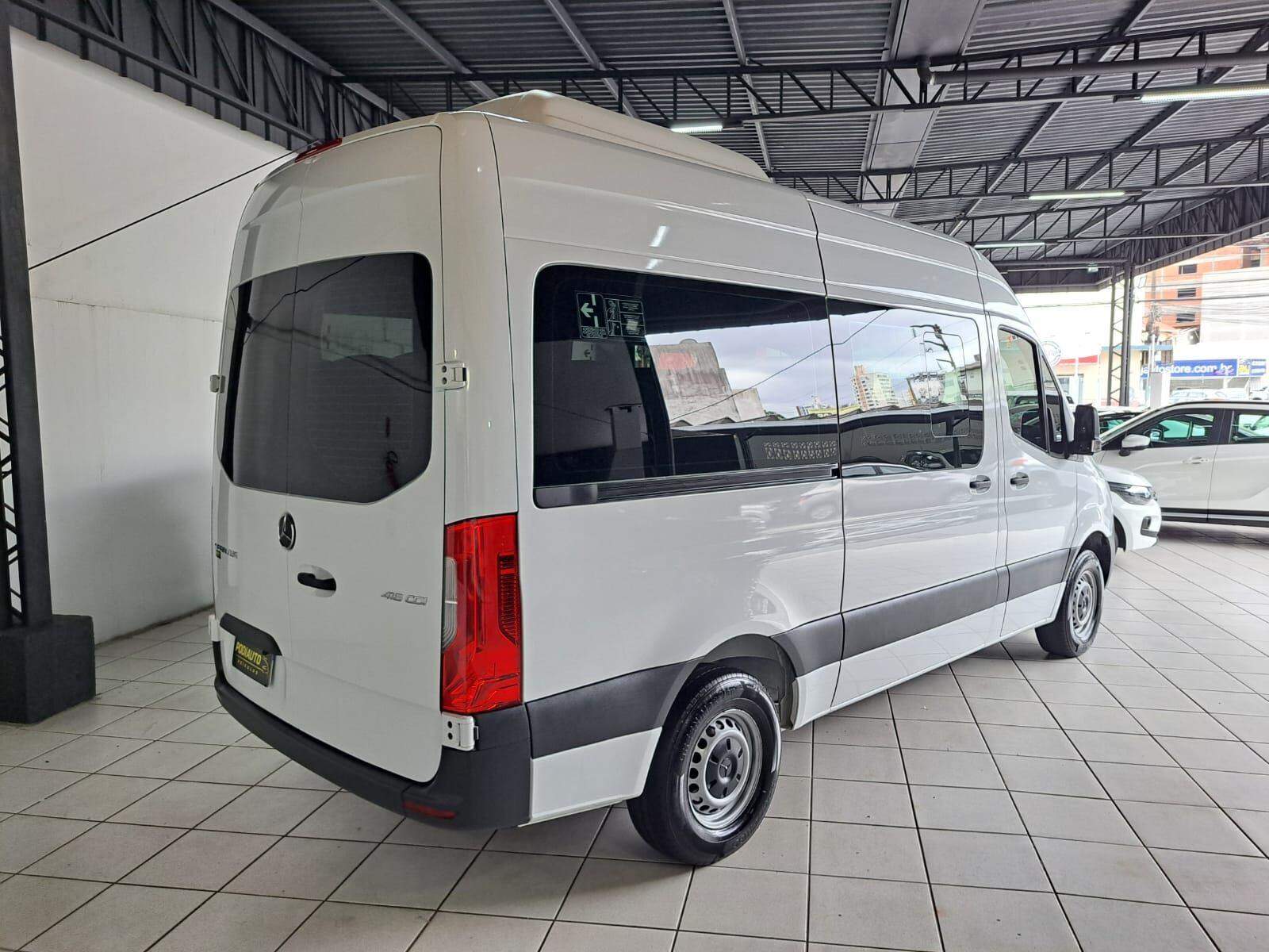 Mercedes-Benz Sprinter 416 VAN 16 LUGARES  71 MIL KM  2022