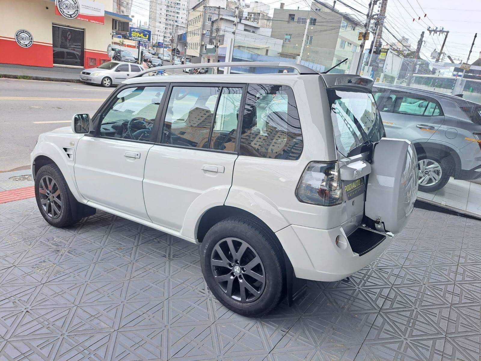 Mitsubishi Pajero TR4 TR4 FLEX AUTOMATICA  2012