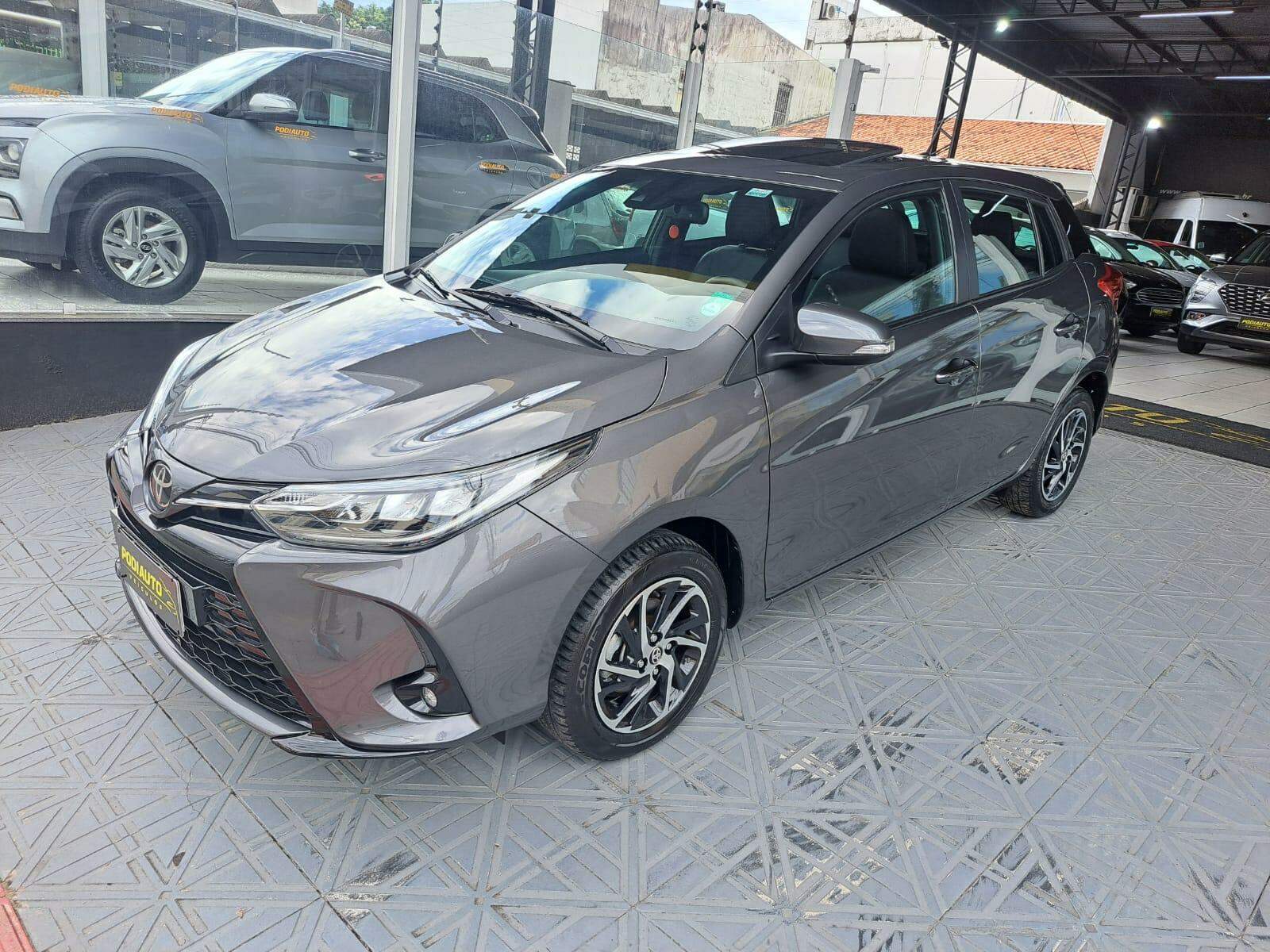 Toyota Yaris XLS 21 MIL KM COM TETO SOLAR  2023