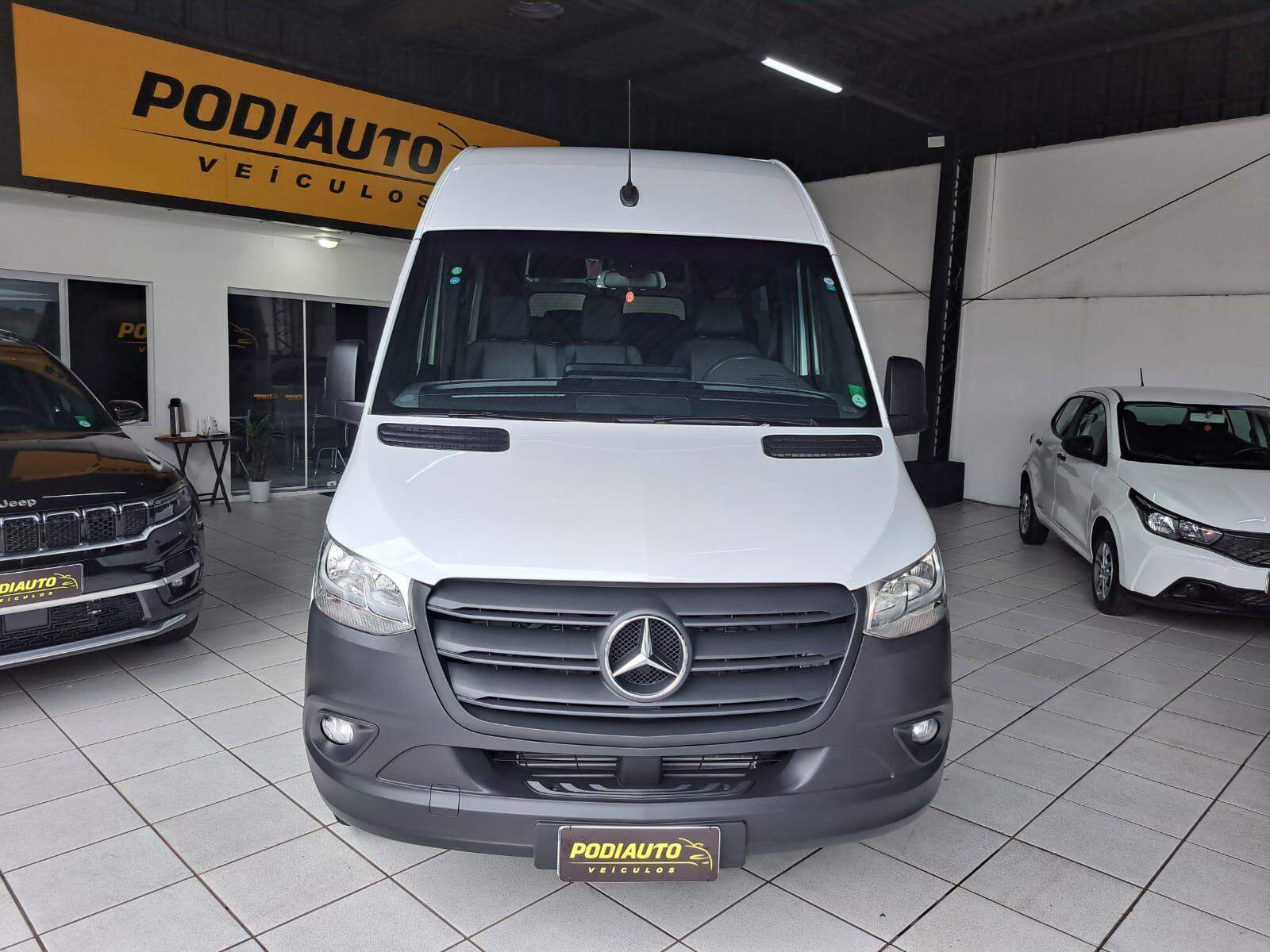 Mercedes-Benz Sprinter 416 VAN 16 LUGARES  71 MIL KM  2022