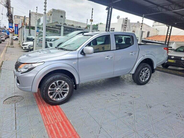 Mitsubishi L200 GL 2.5 4X4 CD Diesel  2023