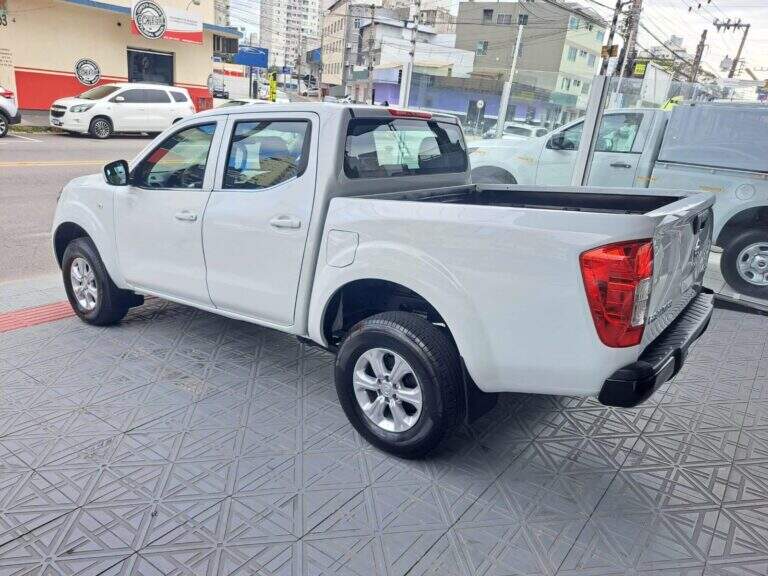 Nissan Frontier s 4x4 Diesel Único Dono  2022